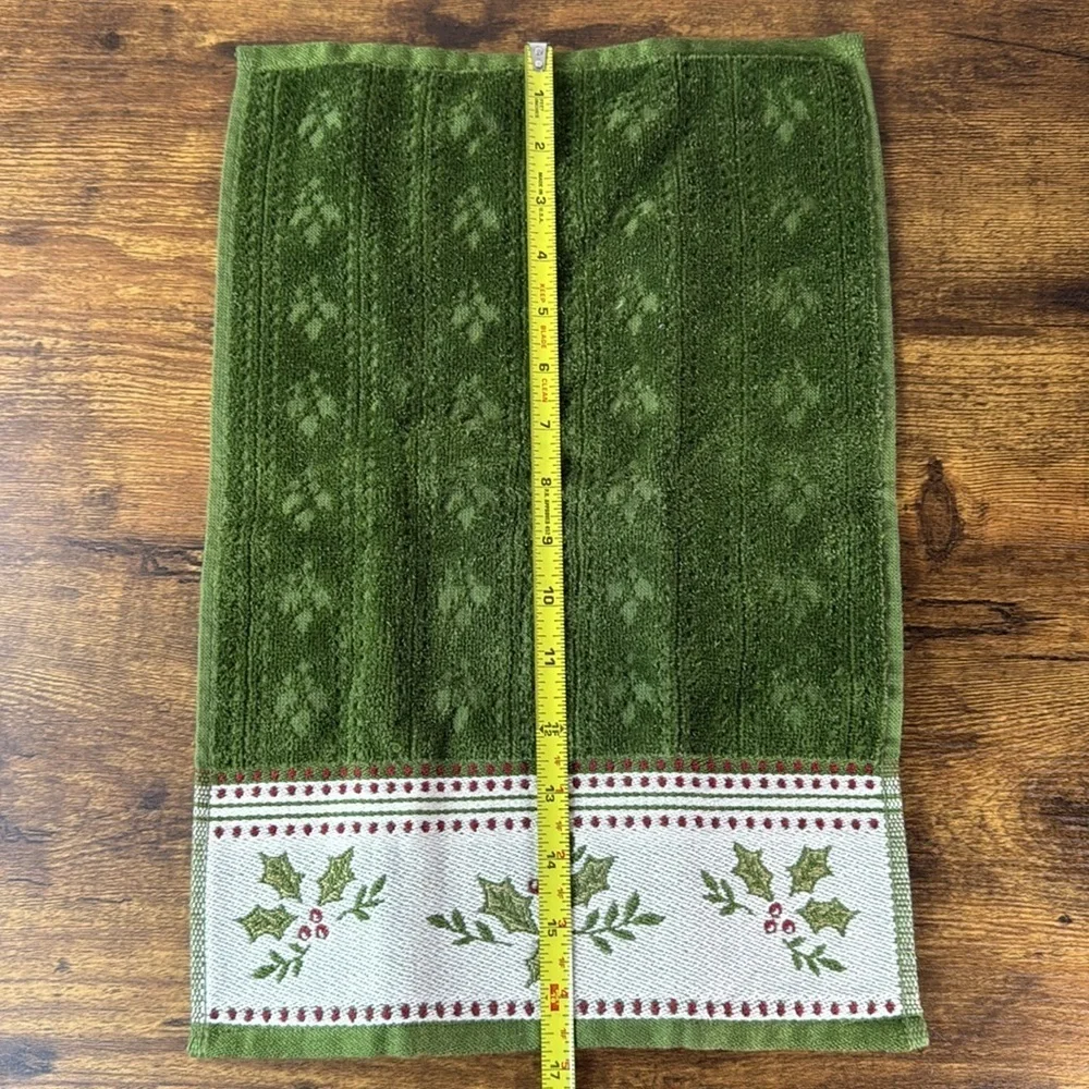 Green Holiday Towel with Holly Design